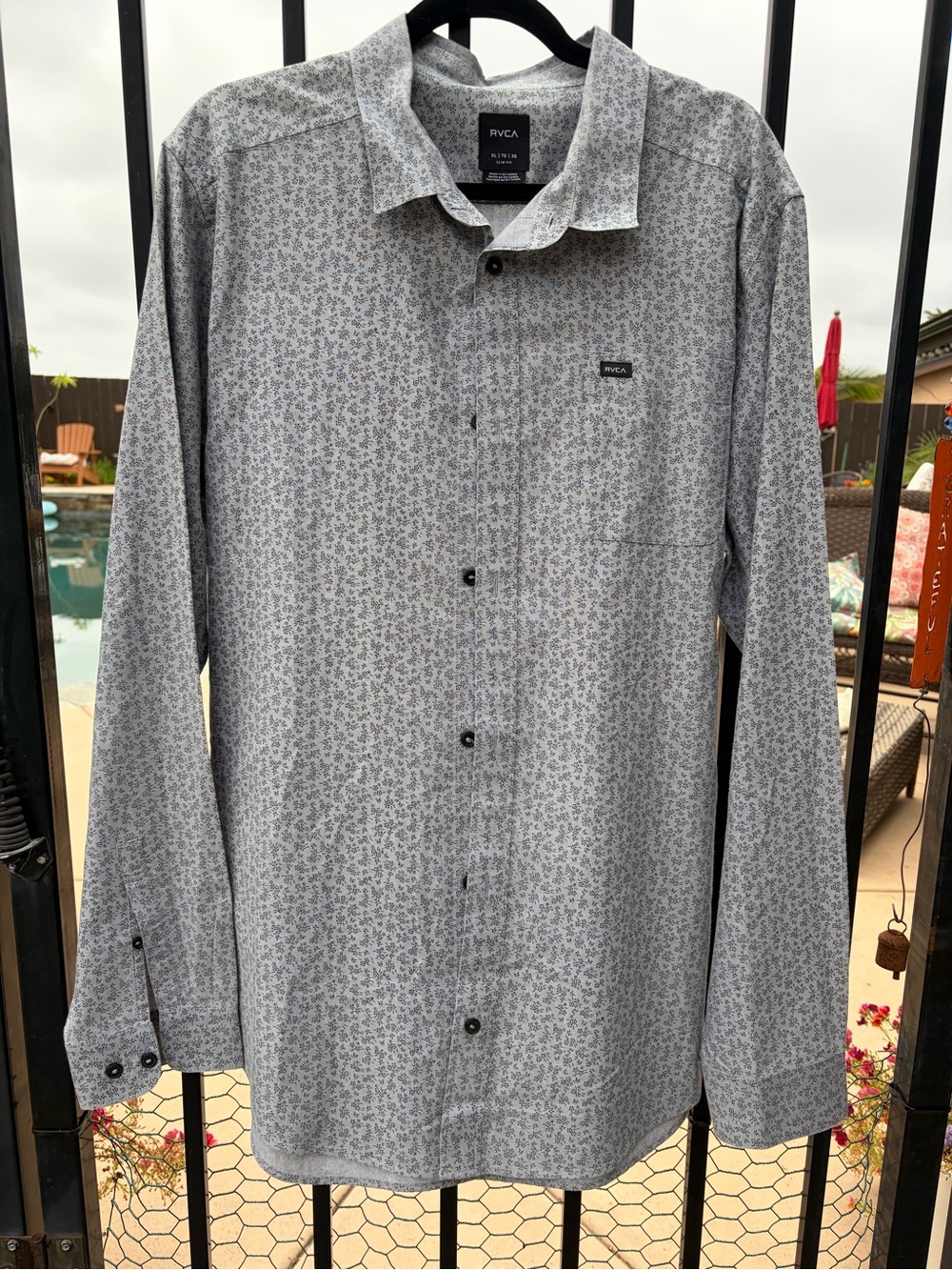 RVCA Men's Light Gray Micro Floral Button-Down Shirt